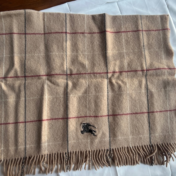 Authentic Burberry Vintage Beige Big Lana wool shawl/Scarf - Picture 1 of 6